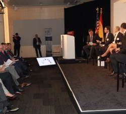Don Felipe y Doña Letizia durante el encuentro económico con emprendedores españoles “Spain Innovation & Technology”